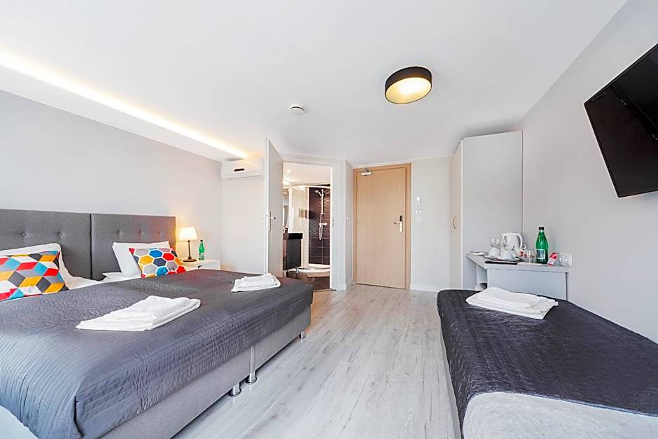 Six Suites, Old Town