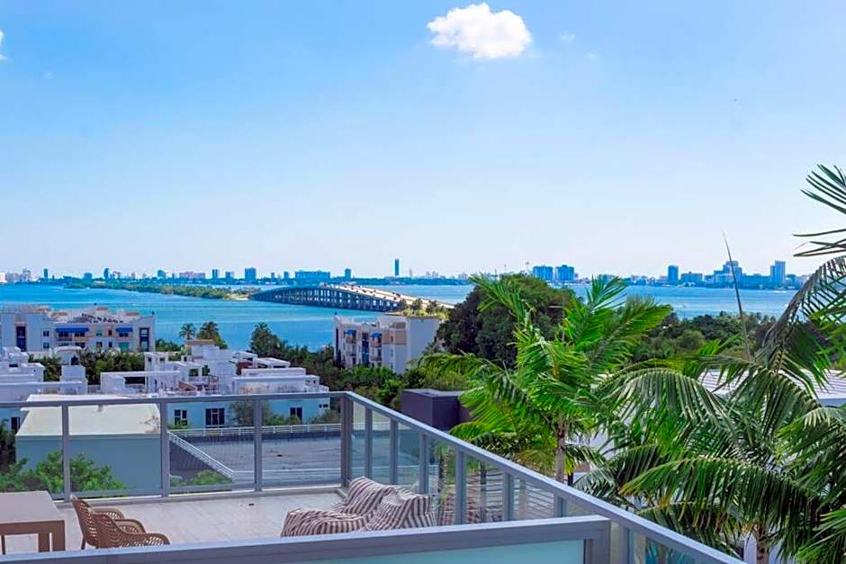 Luxury Oceanview Studio at Miami Design District