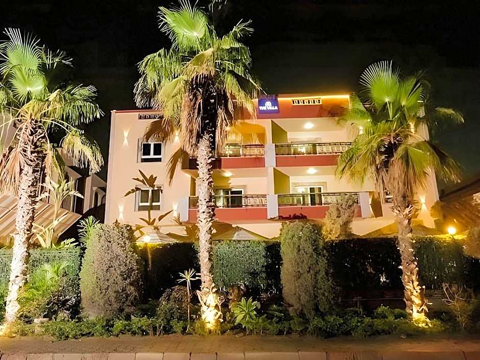 The Villa 604 Powered by look