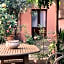 Casa Camboni-Dimora Storica Bed & Breakfast