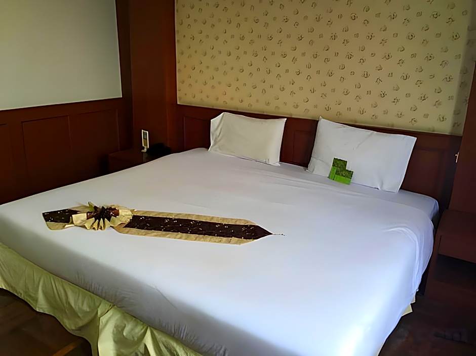 Ayutthaya Grand Hotel