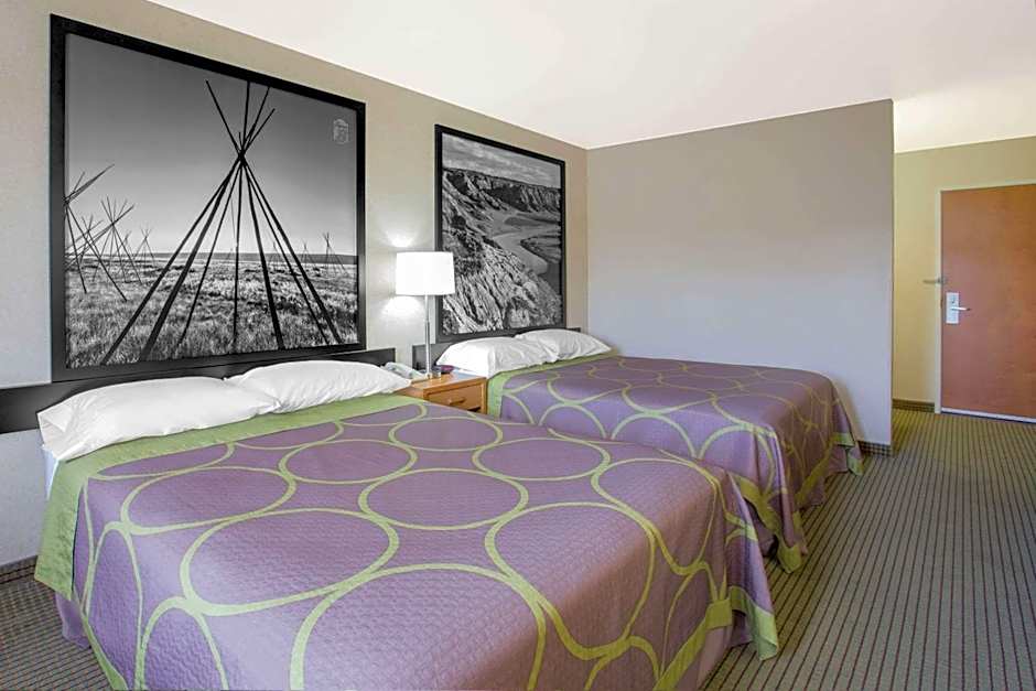 Photo 1 of 4 of 2 Queen Beds