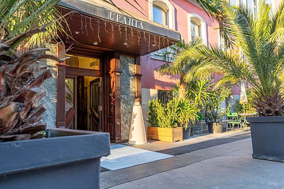Hotel Urania