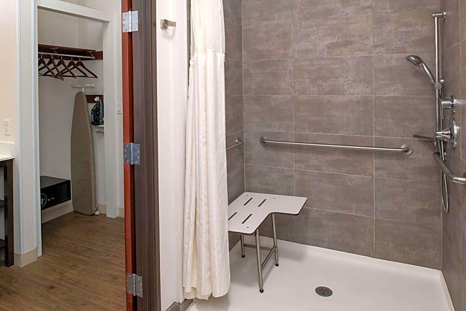 DoubleTree By Hilton Olympia