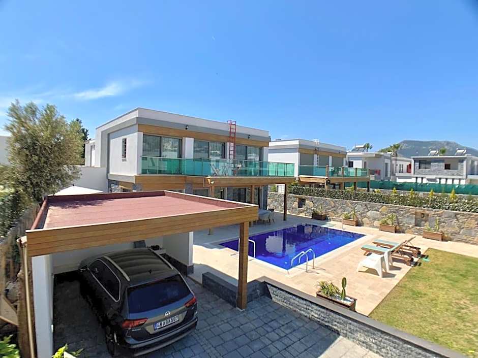 Ultra Luxury Private Villa with Swimming Pool