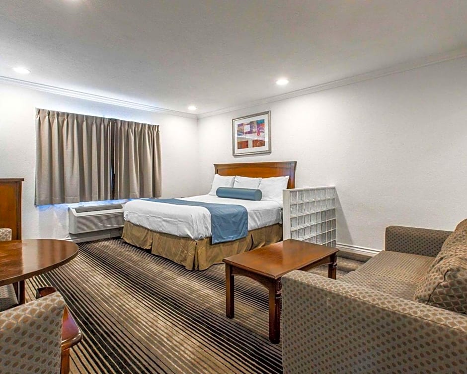 Rodeway Inn & Suites Pacific Coast Highway