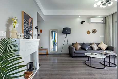 观澜&超高层落地窗270°看江景重庆夜景 近地铁站 洪崖洞的两居室