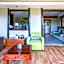 Hog Hollow Country Lodge