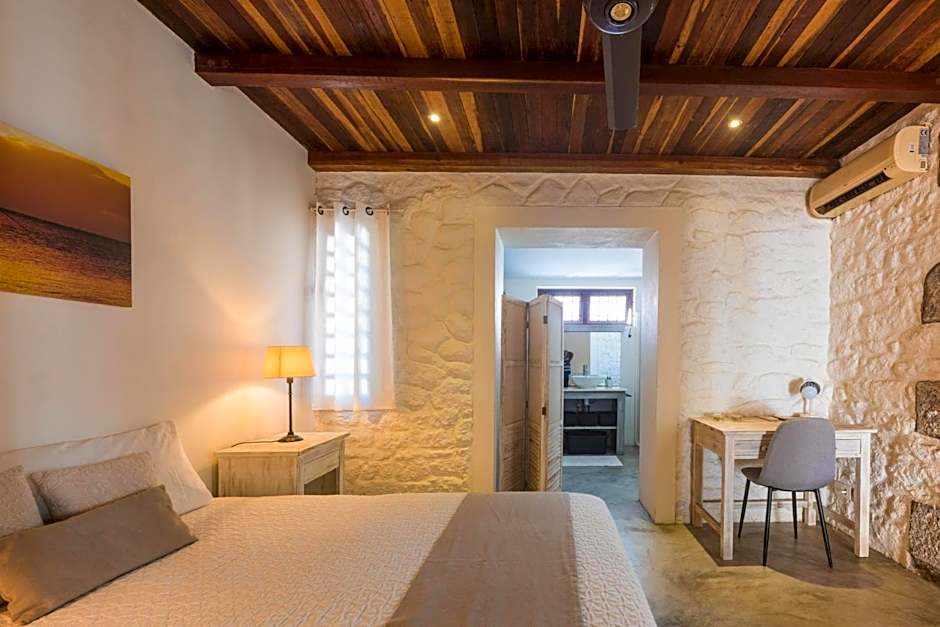 Quaint 4-bedroom Beach Villa in a fishing village