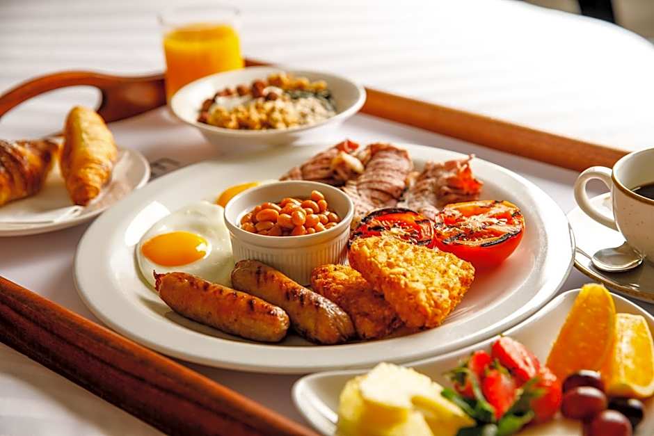 Sunday London Staines-upon-Thames Heathrow T5