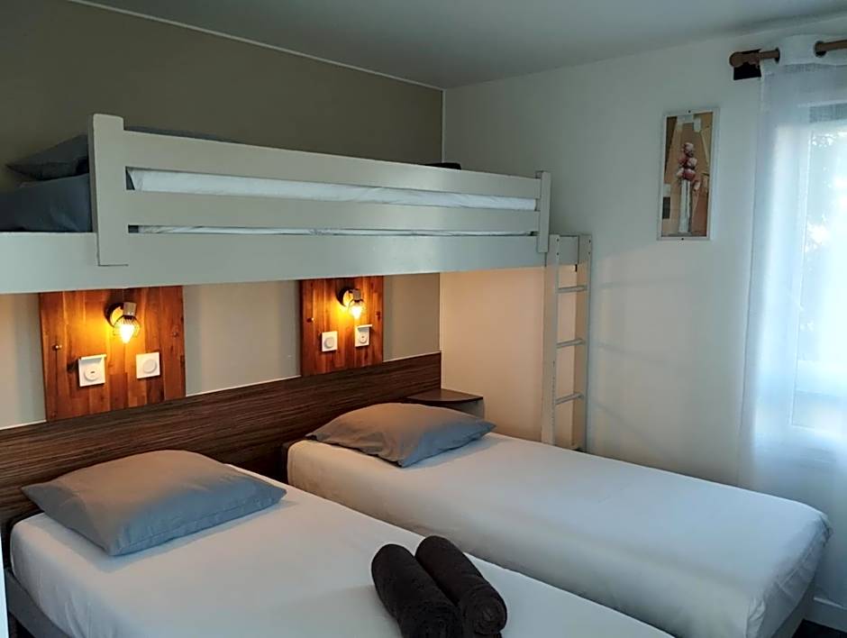 Kyriad Direct Saintes (ex Balladins)