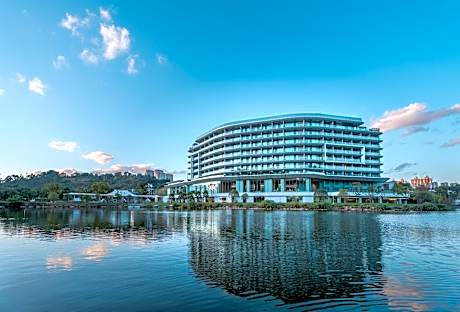 昆明玉龙湾湖景酒店