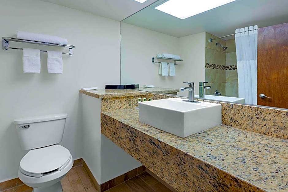 Days Inn by Wyndham Piedras Negras