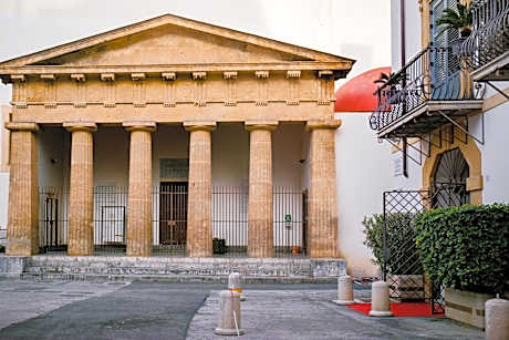 Palazzo Brunaccini Boutique Hotel