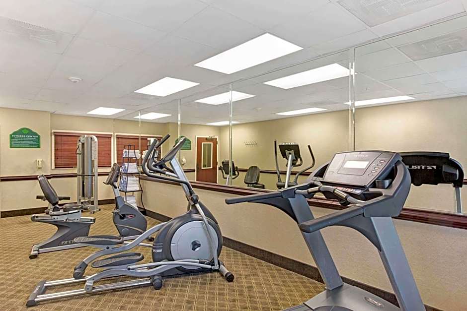 Wingate By Wyndham Charleston – North Charleston, SC