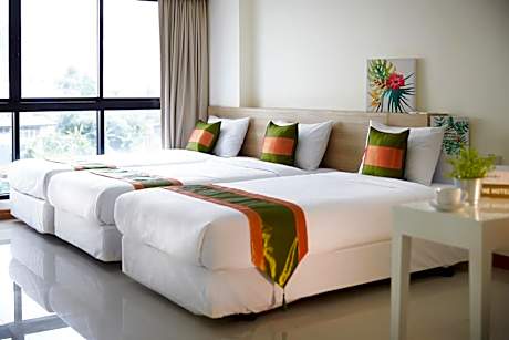 Standard Triple Studio