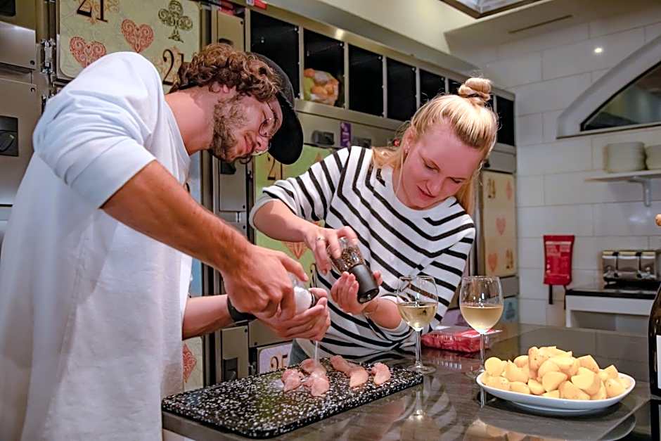 GRAND your home with common kitchens with self check-in