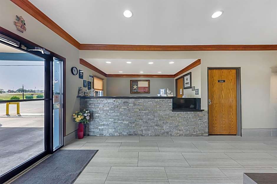 Best Western Regency Inn & Suites