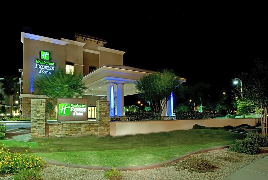Holiday Inn Express Hotel & Suites Phoenix-Glendale