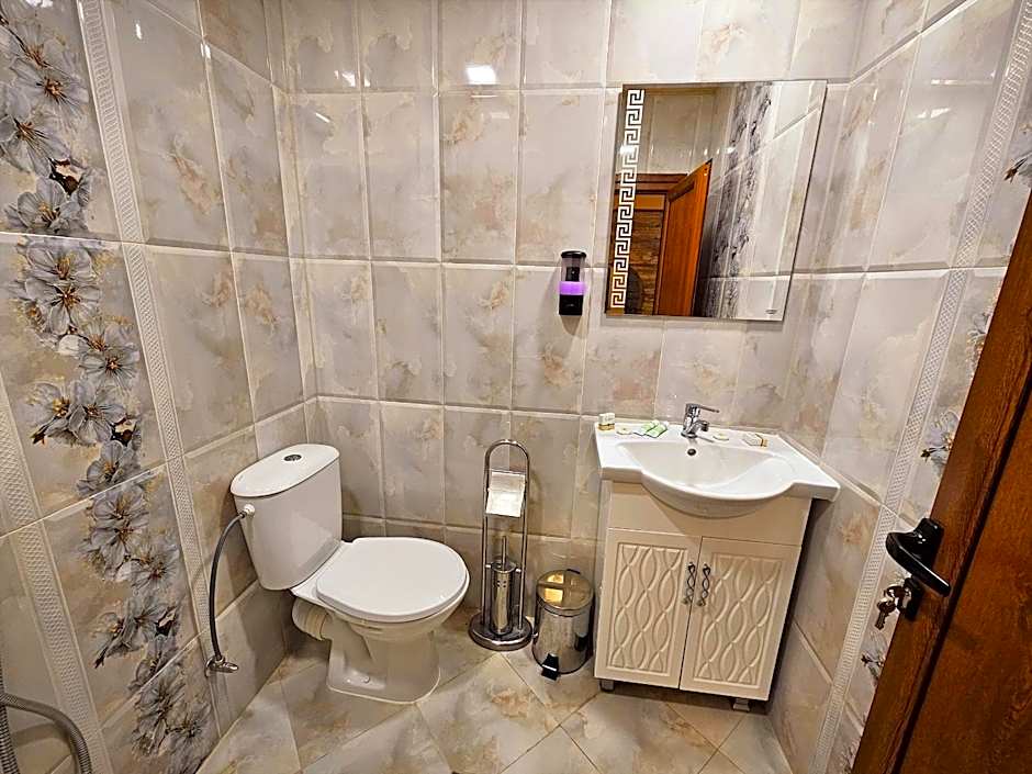 Alen Mak Forest Hotel