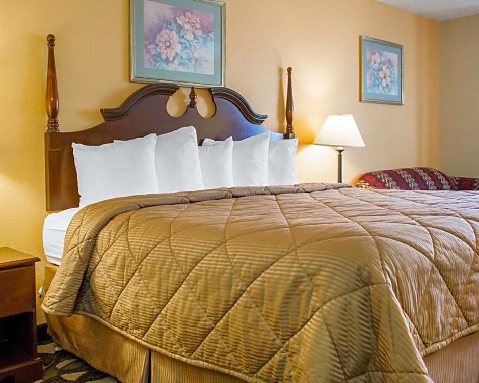 Quality Inn Broken Arrow - Tulsa
