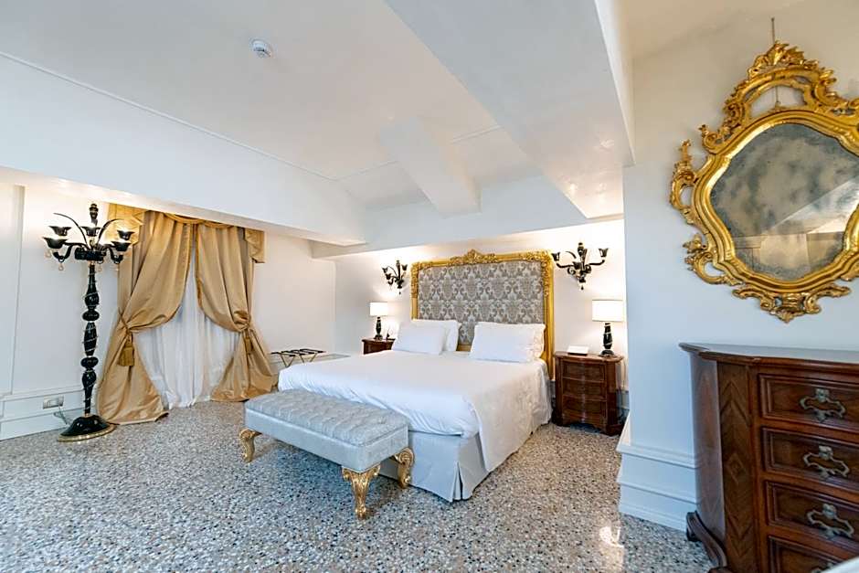Ca' Bonfadini Historic Experience