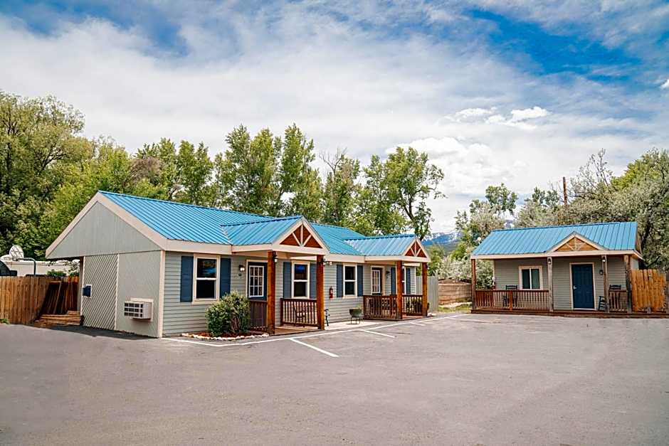Salida Inn & Monarch Suites