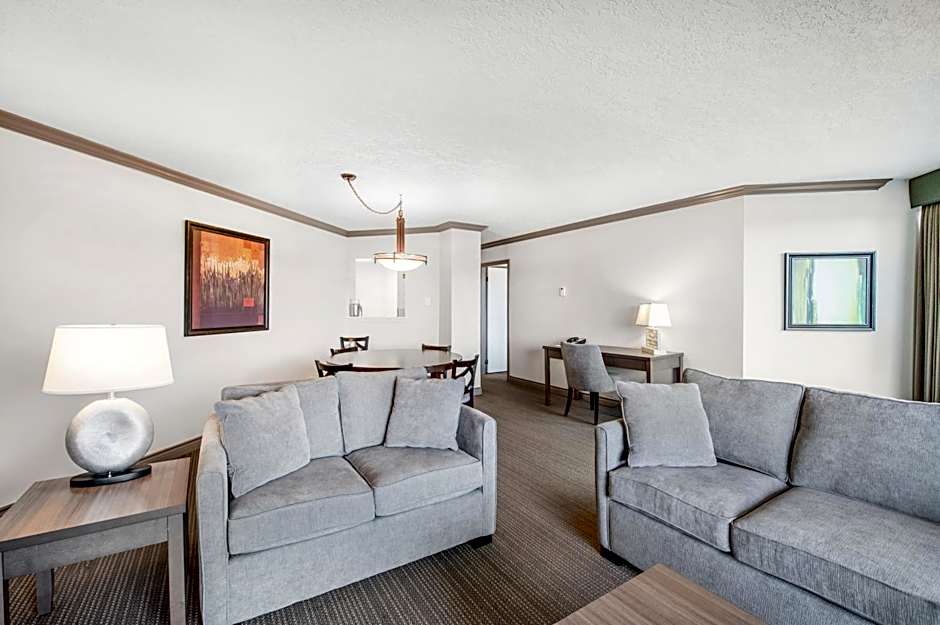 Victoria Regent Waterfront Hotel & Suites