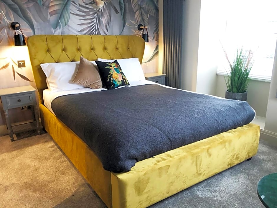 The Hive at Poppi-Red