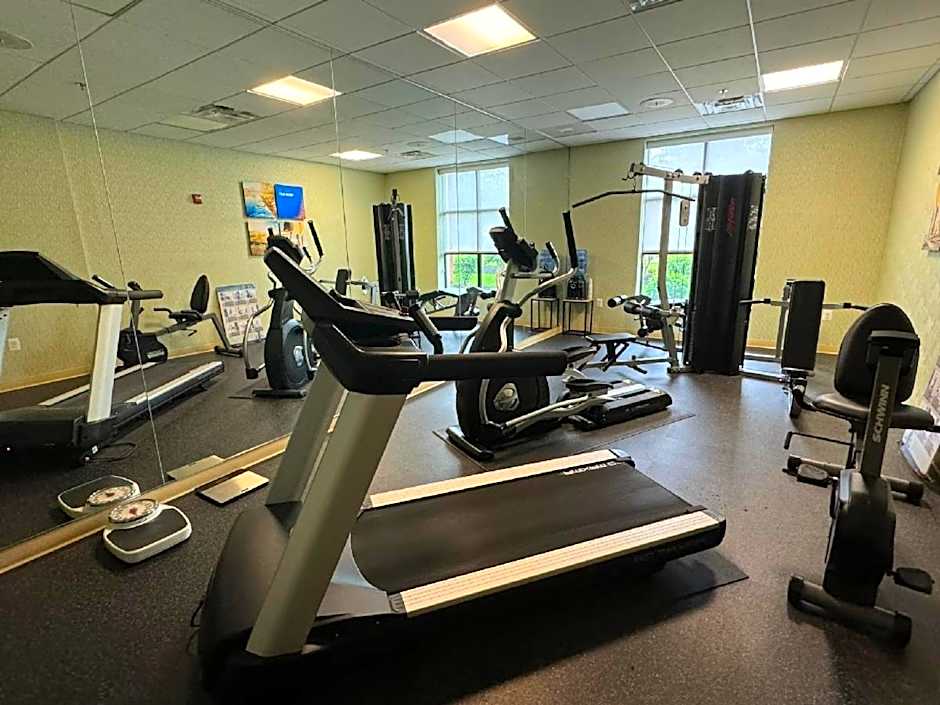 Comfort Inn & Suites Lexington Park near Pax River