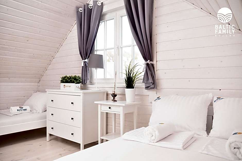 Domki BALTIC FAMILY basen kidsclub rowery