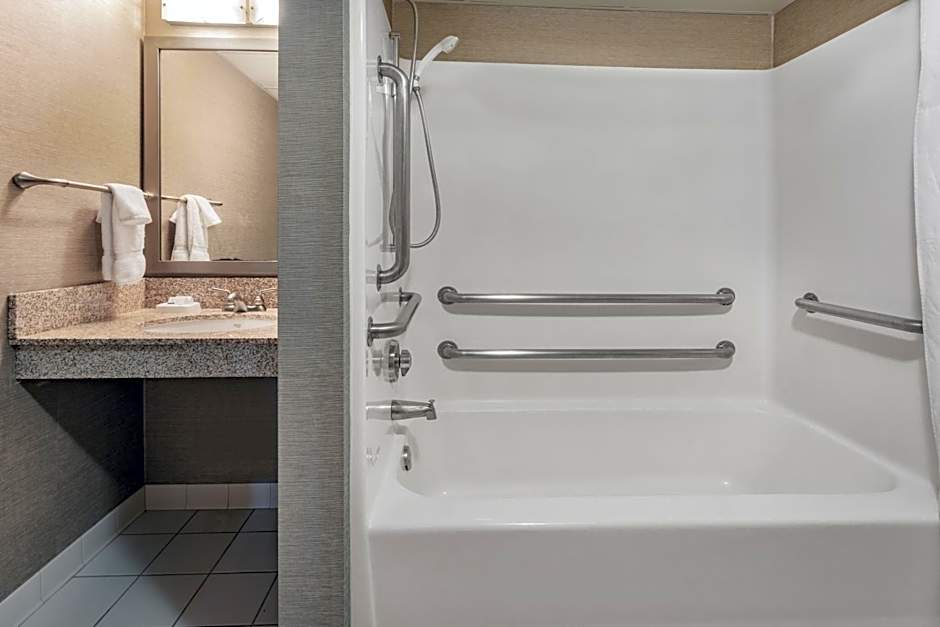 Baymont by Wyndham Brooklyn Center
