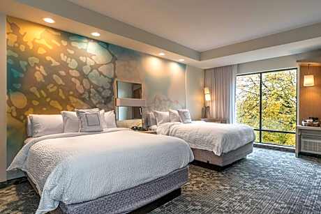 Queen Room with Two Queen Beds and Adapted Tub - Mobility and Hearing Accessible