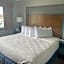 AmericInn by Wyndham Hartford WI