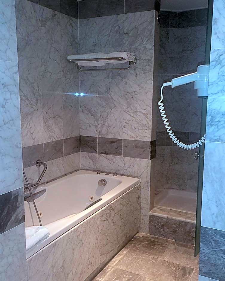 Tower Genova Airport - Hotel & Conference Center