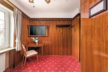 Deluxe Single Room with Courtyard View