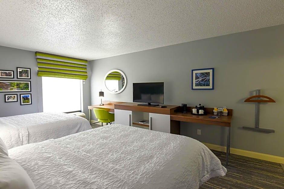 Hampton Inn By Hilton Youngstown-North