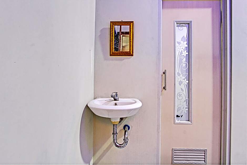 Capital O 93244 Angkasa Inn