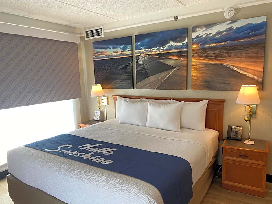 Days Inn & Suites by Wyndham Arlington Heights