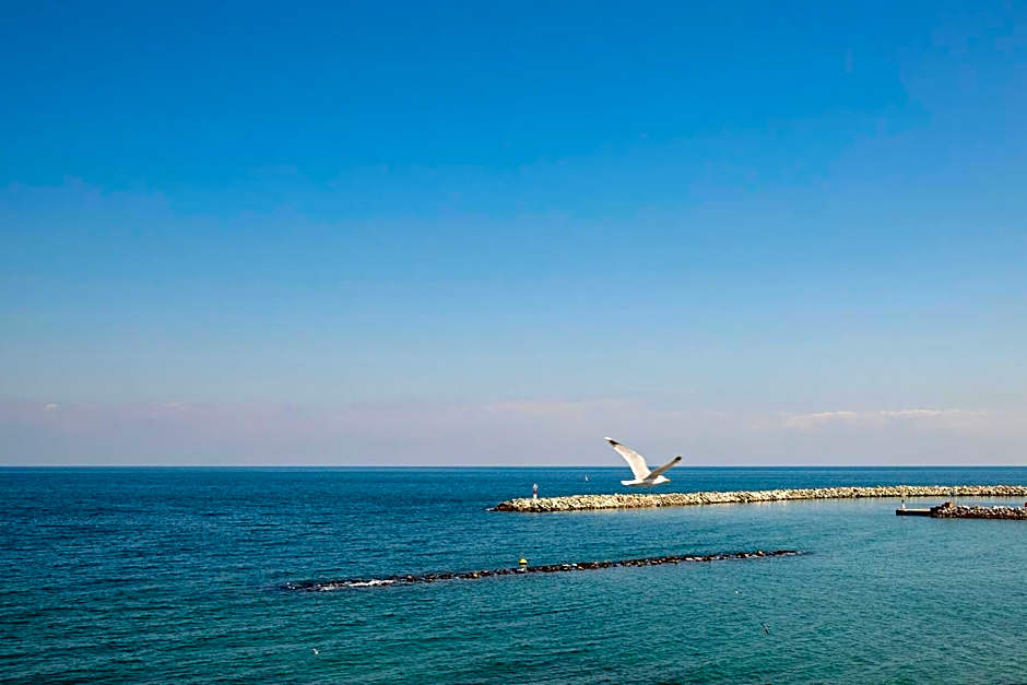 Zefyros Sea View Hotel