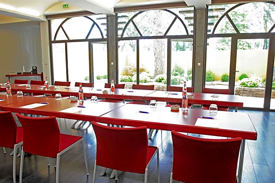 Best Western Plus Le Lavarin