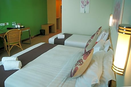 Deluxe Family Room
