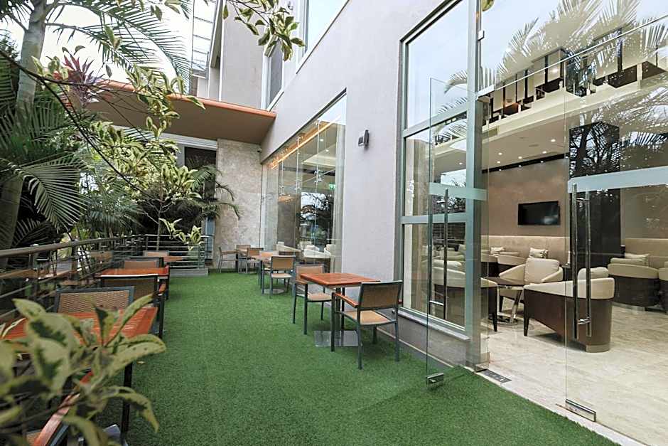 Crowne Plaza Nairobi Airport by IHG