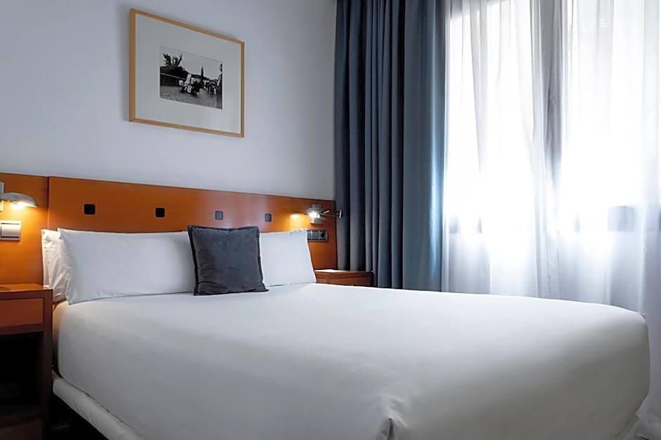 Petit Palace Cliper-Gran Via