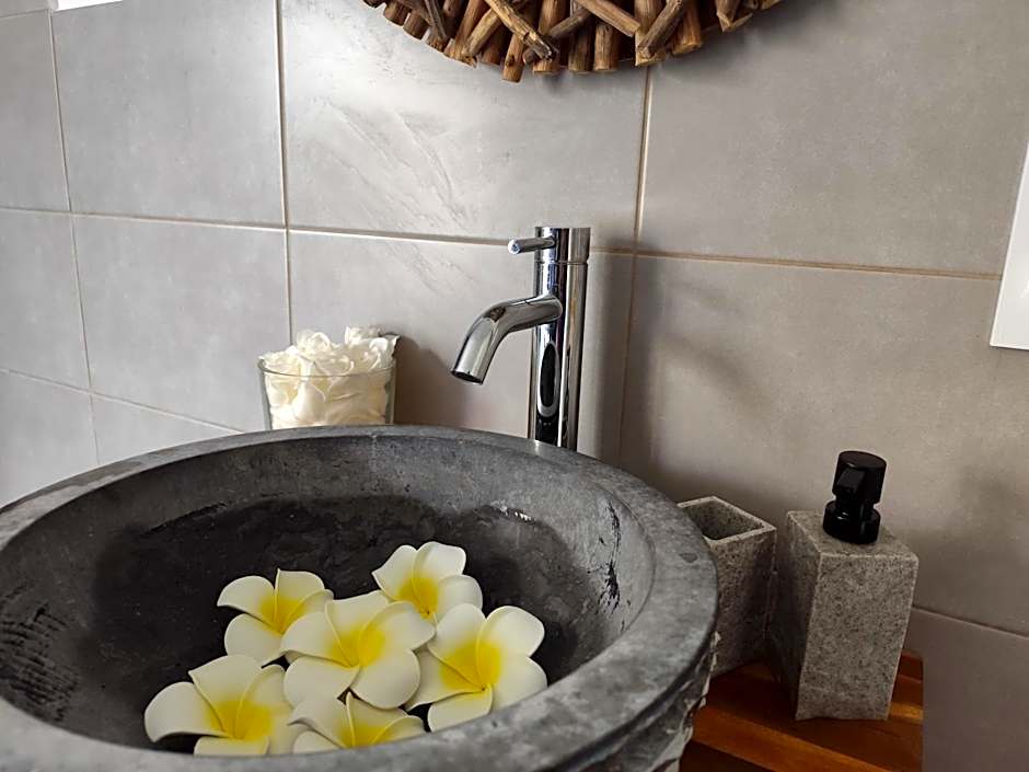 Loveroom et Spa privé de L'Ile des Plaisirs