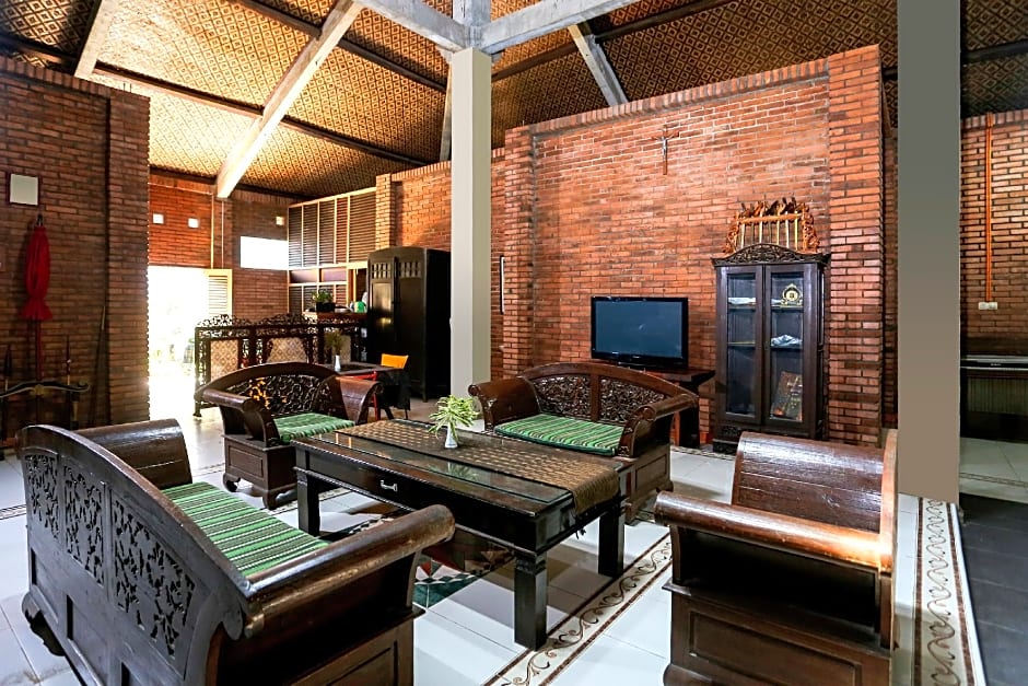 Ndalem Joglo Krawitan Syariah