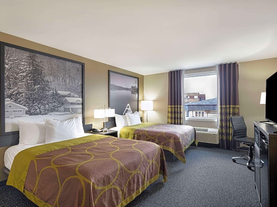 Super 8 by Wyndham Moosonee