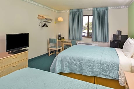 2 Queen Beds Non-Smoking