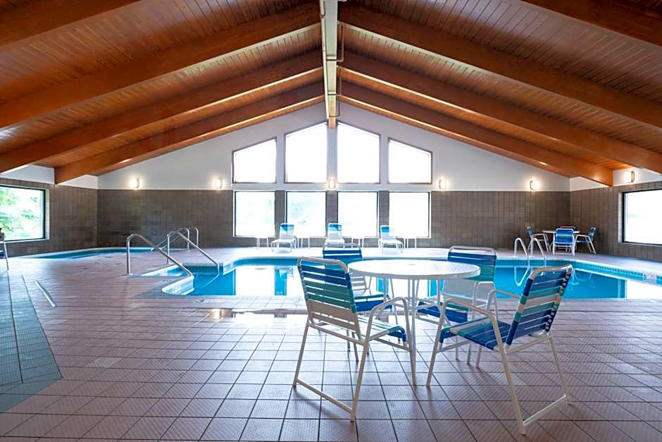 AmericInn by Wyndham Sturgeon Bay