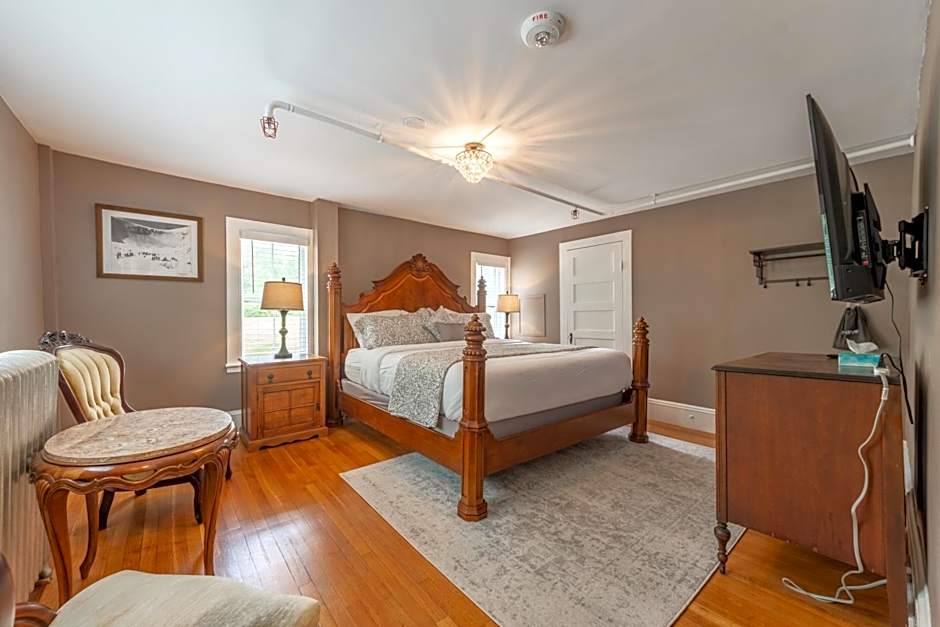 Cranmore Mountain Lodge Bed & Breakfast